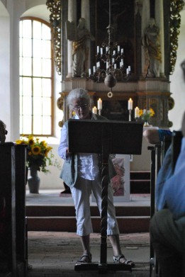 17_Veranstaltung_2014_Lesung_helga_schuetz